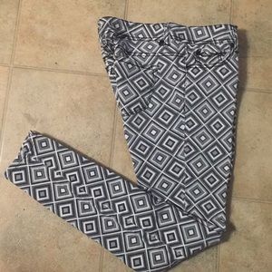 Almost famous leggings jeans size 3 - 4